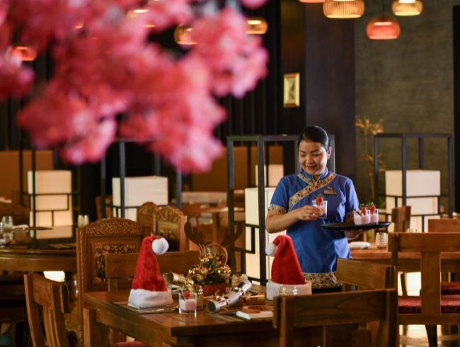 THAI TRADITIONS, FESTIVE SPARKS 